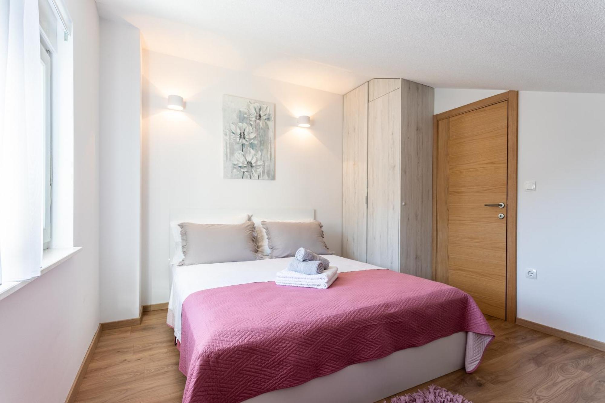 Villa Ana Perfect For Families With Kids And Groups,House With Heated Pool Podstrana Exterior foto